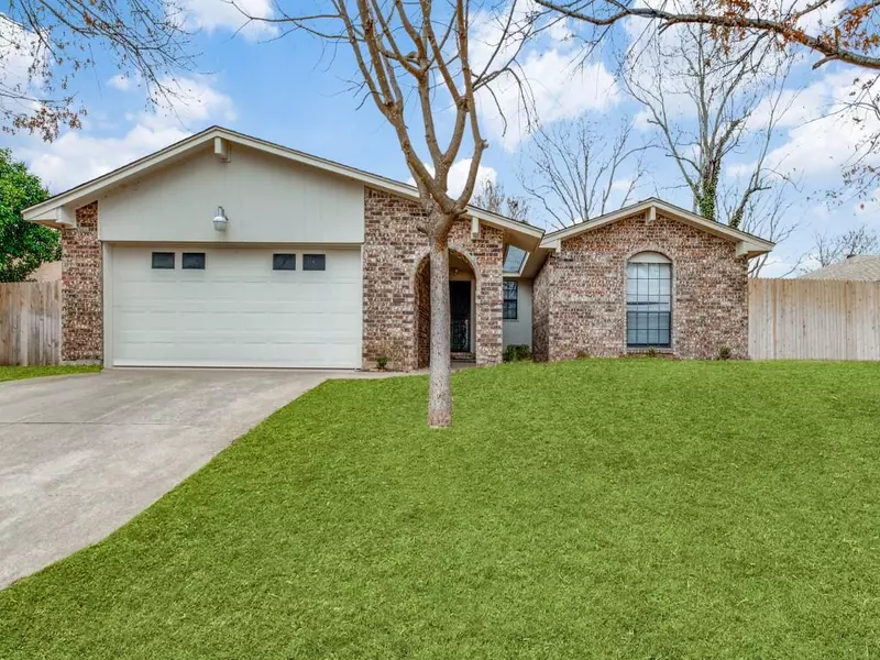 408 Flaxseed Lane, Fort Worth, TX 76108