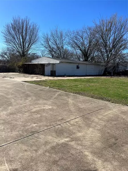 5212 Mansfield Highway, Forest Hill, TX 76119