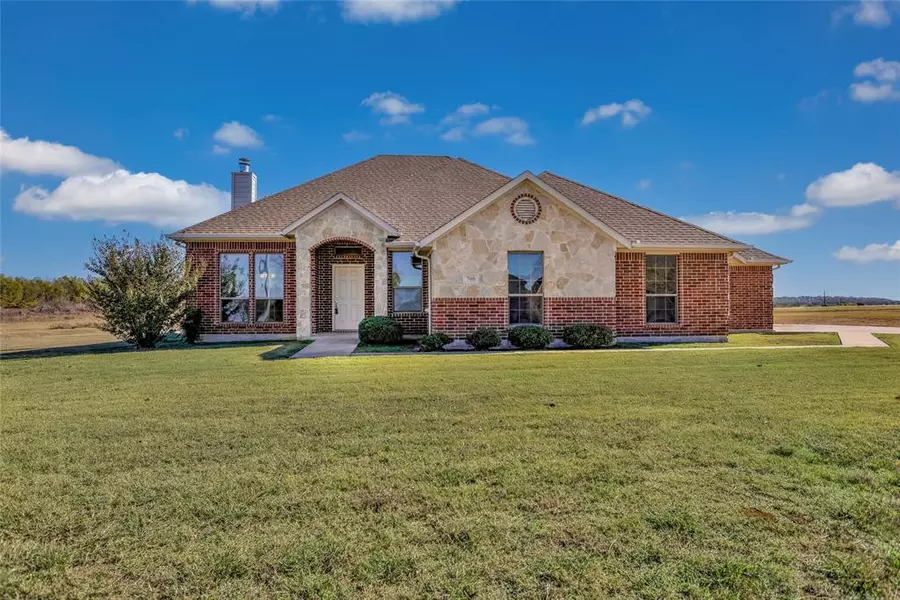 700 Stone Ridge Drive, Gainesville, TX 76240