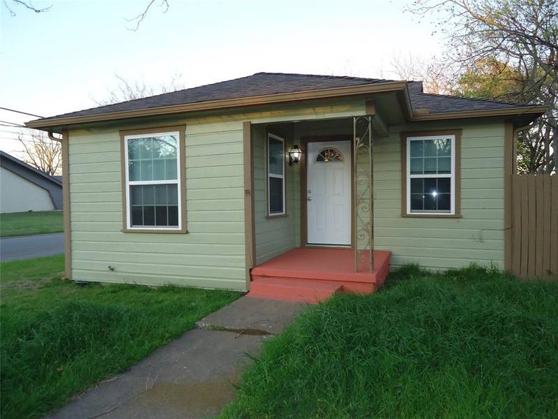 2221 N Crockett Street, Sherman, TX 75092