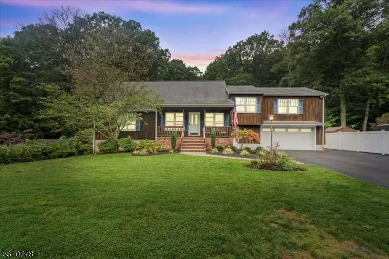 36 Hancock Dr, West Milford Twp., NJ 07480