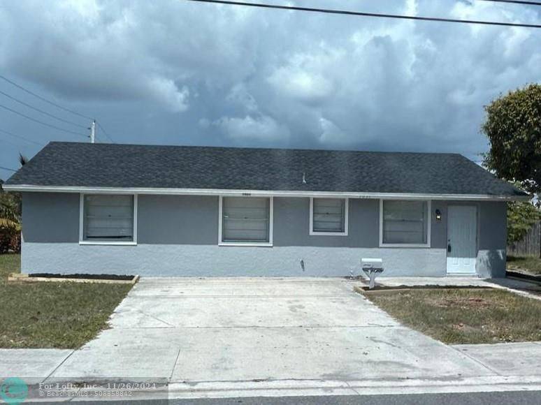 1031 NW 4th St, Boynton Beach, FL 33435