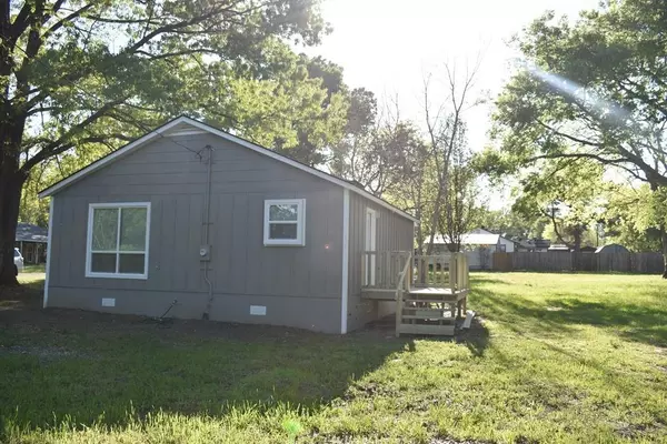 Van, TX 75790,116 Iowa Place