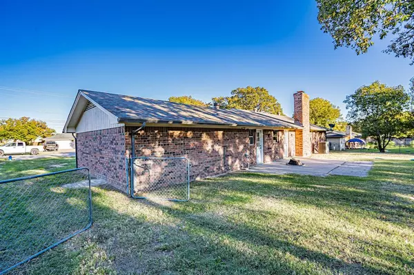 Granbury, TX 76049,2606 Oaks Drive