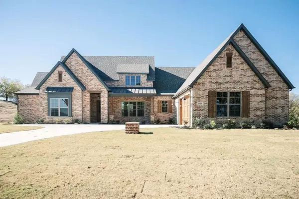 1050 Twin Creeks Drive, Weatherford, TX 76088