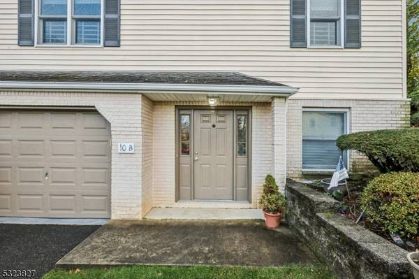 10 Magnolia Ct, Madison Boro, NJ 07940