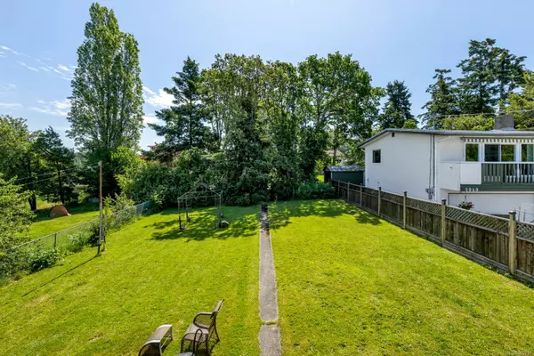 Saanich, BC V9A 2K9,2957 Austin Ave