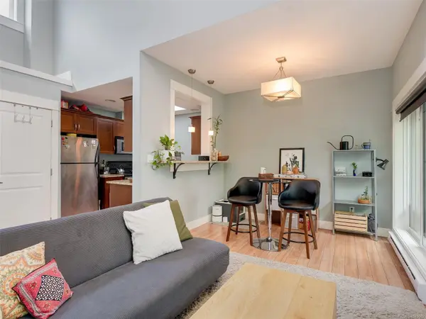 Victoria, BC V8Z 1A4,630 Speed Ave #307