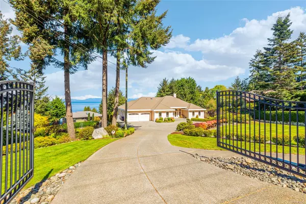 3285 Dolphin Dr, Nanoose Bay, BC V9P 9J1