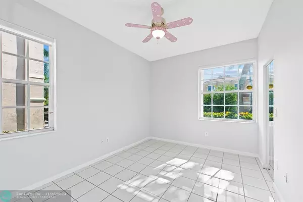 Pembroke Pines, FL 33028,678 NW 155th Ter