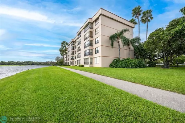 Coconut Creek, FL 33066,2766 S CARAMBOLA  #403