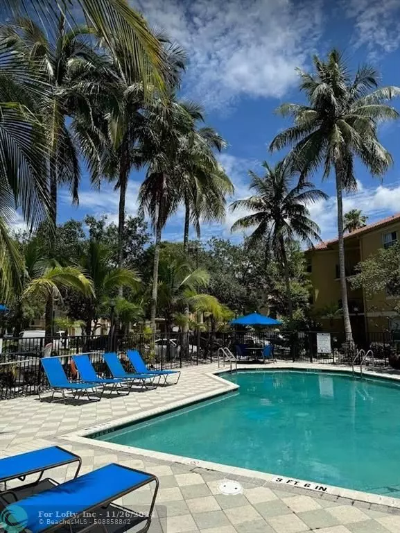 Plantation, FL 33324,761 N Pine Island Rd  #306