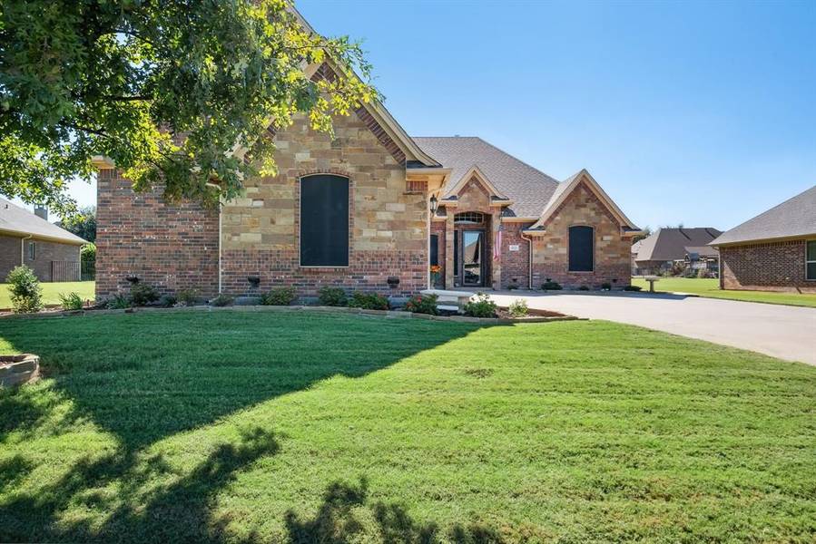 418 River Bank Lane, Granbury, TX 76049