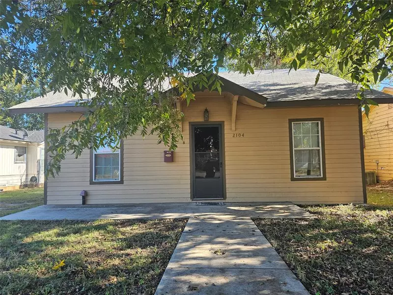 2104 Avenue E, Brownwood, TX 76801