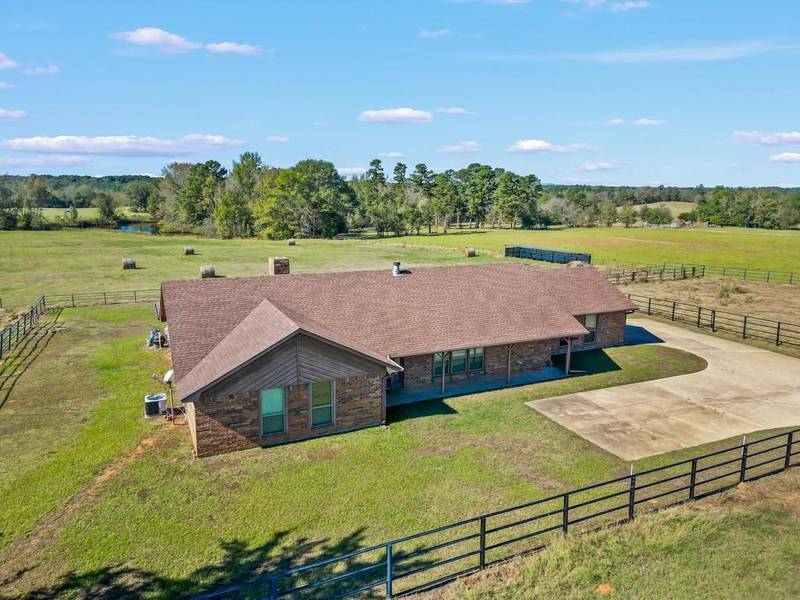 5777 Nightingale Road, Gilmer, TX 75645