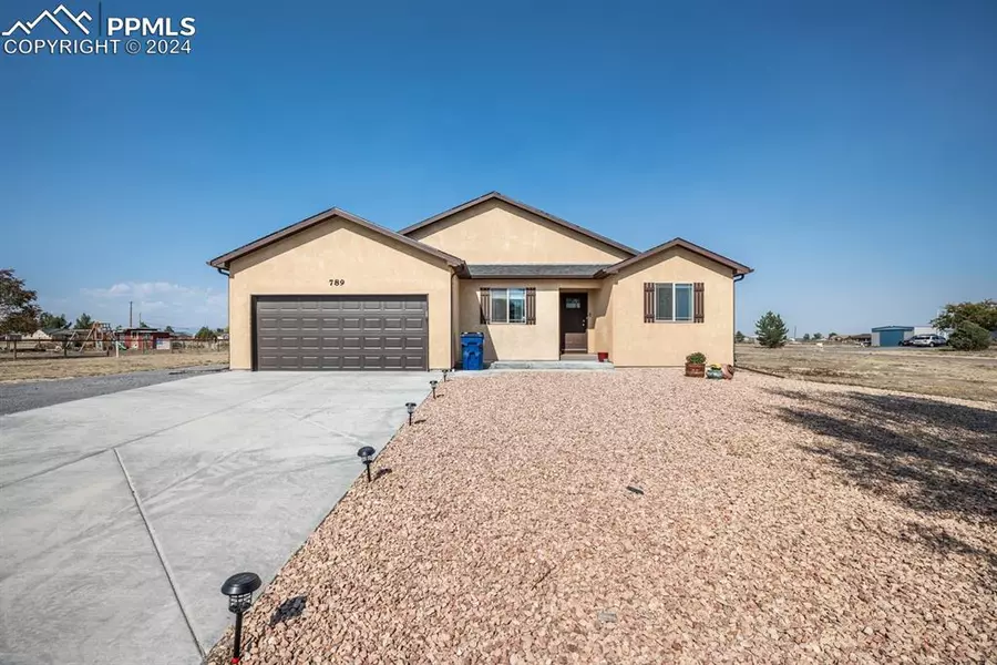 789 E Engle DR, Pueblo West, CO 81007