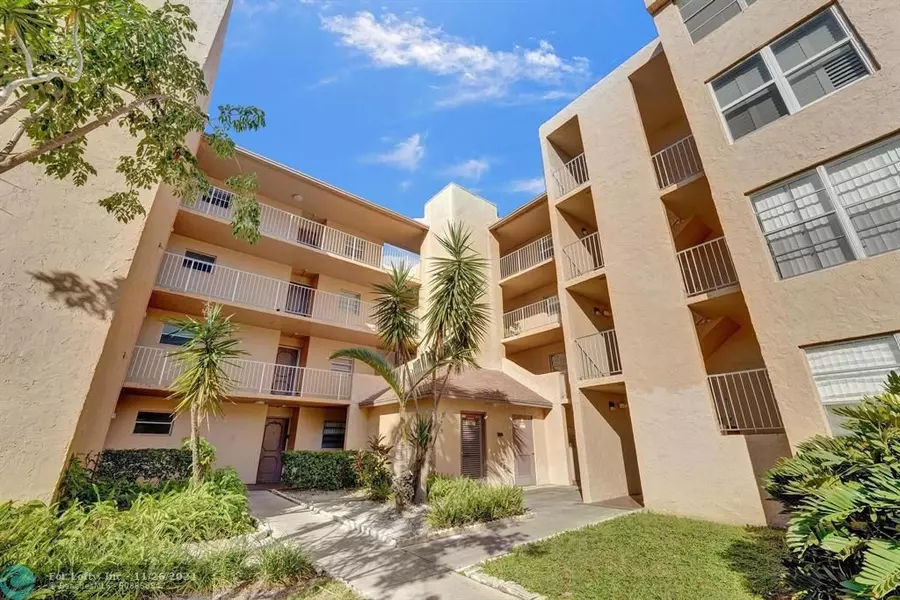 9440 Live Oak Pl  #401, Davie, FL 33324