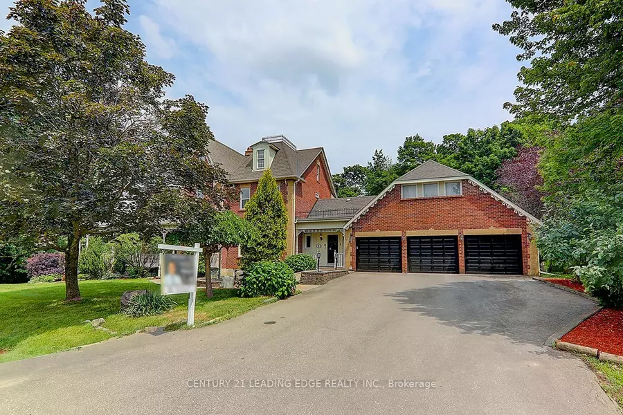 7 Maple View LN, Whitchurch-stouffville, ON L4A 7X5