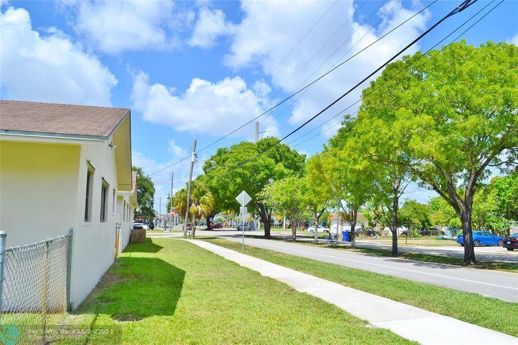 Hollywood, FL 33021,5907 N Tyler