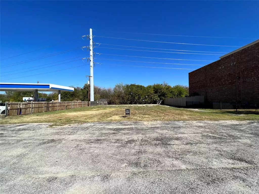 Roanoke, TX 76262,205 E Byron Nelson Boulevard