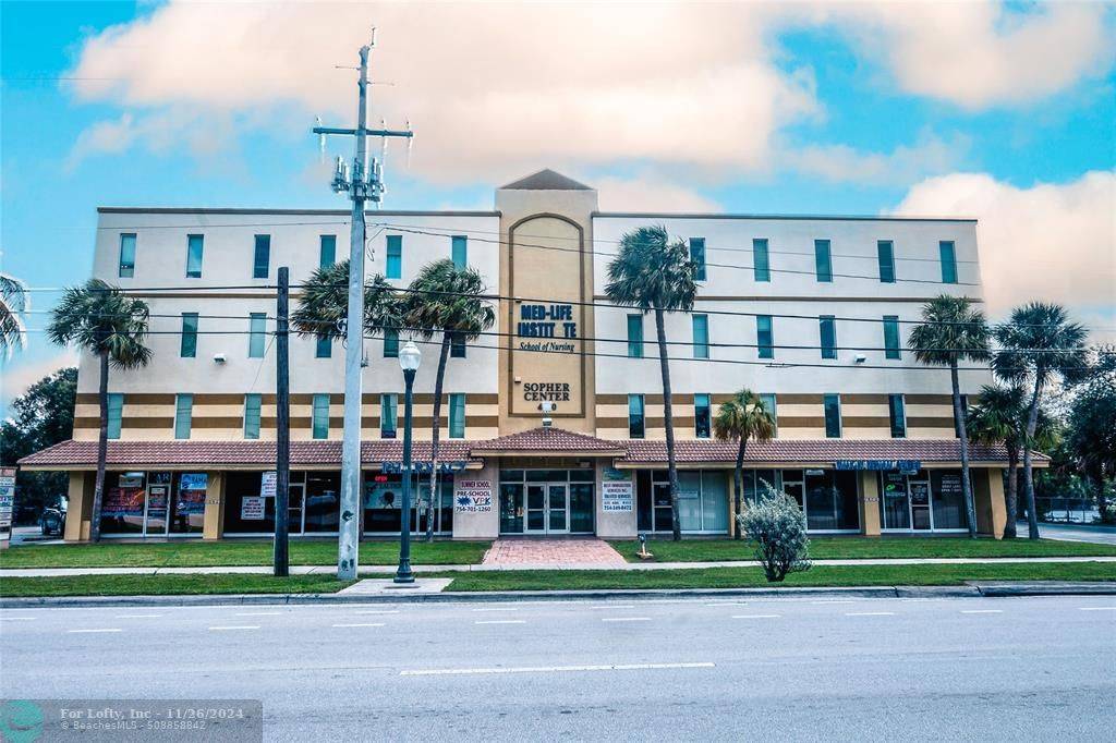 Lauderdale Lakes, FL 33319,4000 N State Road 7  #301