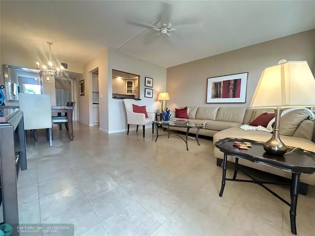 Deerfield Beach, FL 33442,30 Lyndhurst B  #30