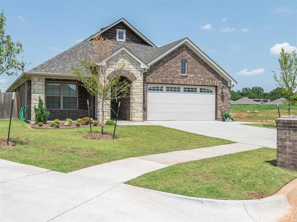 12709 NW 2nd Terrace, Yukon, OK 73099