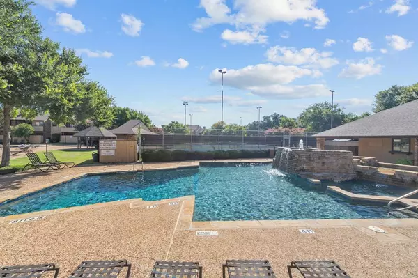 Arlington, TX 76011,2100 Friendly Drive #3024