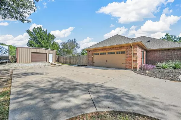 Burleson, TX 76028,2913 Bairds Lane