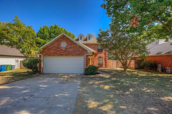 Grapevine, TX 76051,606 Dove Creek Circle