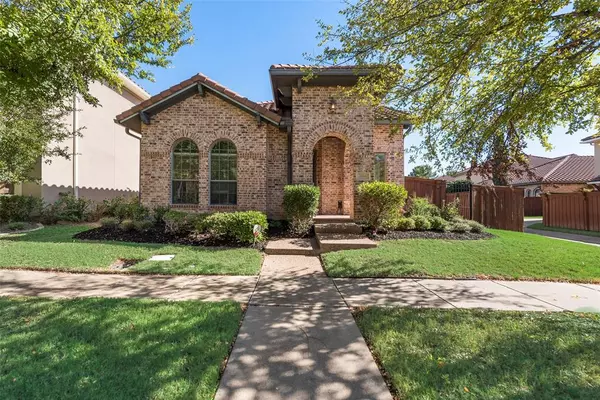 806 La Cima, Irving, TX 75039