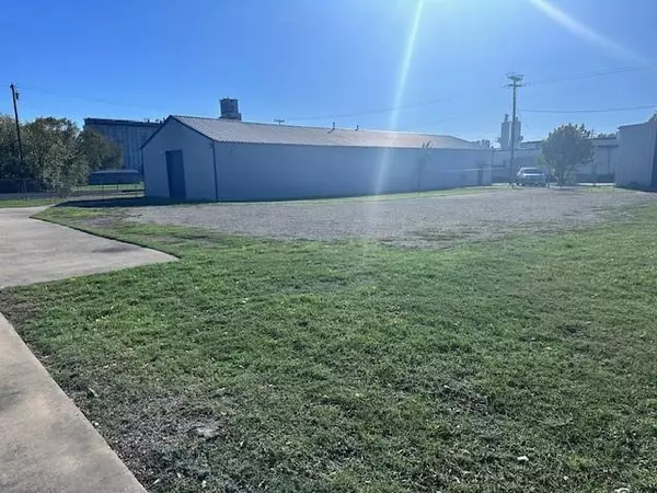 Sherman, TX 75090,309 N East Street