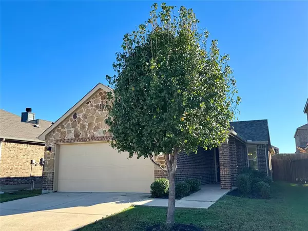 8920 Tenderfoot Lane, Aubrey, TX 76227