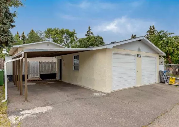 Calgary, AB T2B 0H7,3407 30A AVE Southeast