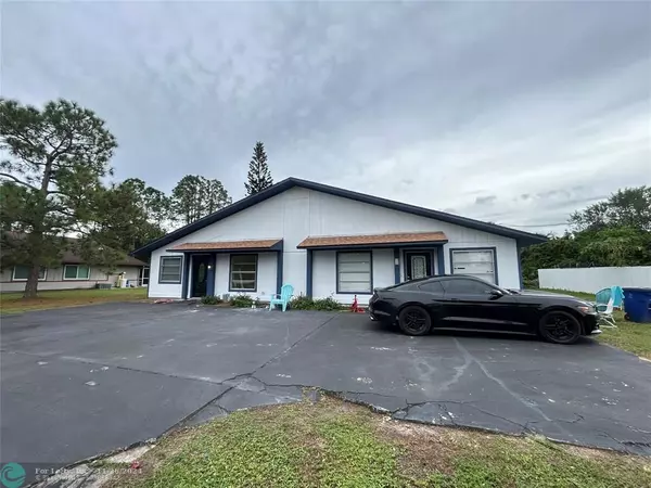 Lehigh Acres, FL 33972,1530/1532 E 12th ST