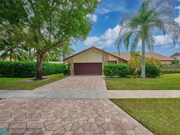 426 Deer Creek Woodlake Ln,  Deerfield Beach,  FL 33442