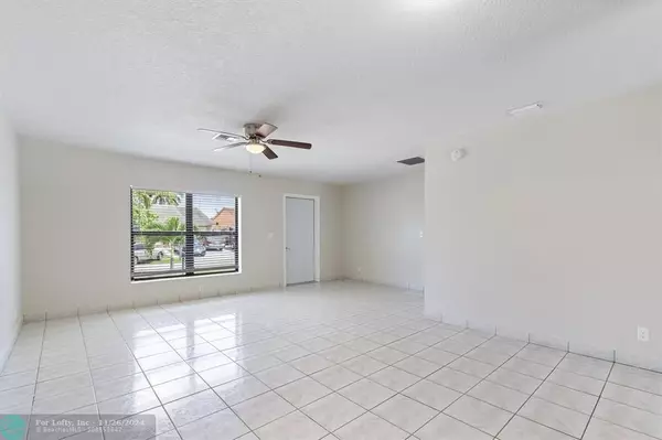 Boynton Beach, FL 33436,7377 Palmdale Dr