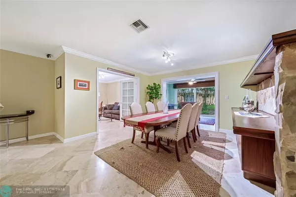 Pompano Beach, FL 33069,900 Cypress  #V61