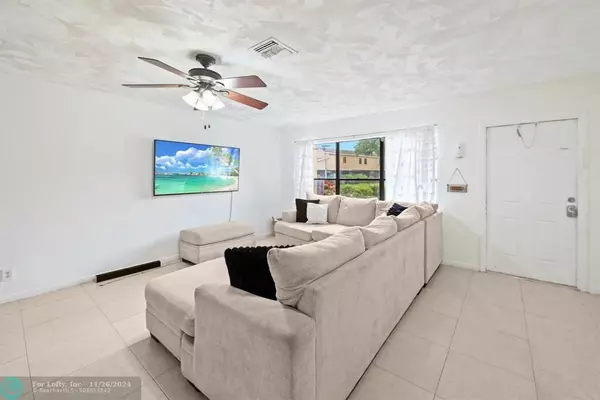 Pompano Beach, FL 33064,3370 Beau Rivage Dr  #G3