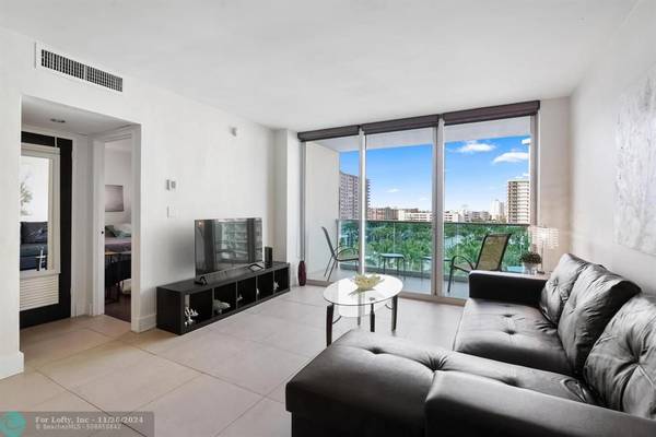 Hollywood, FL 33019,4001 S Ocean Dr  #8E