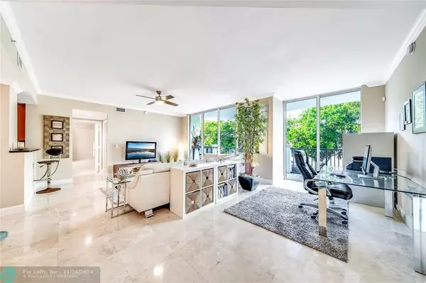 Deerfield Beach, FL 33441,101 S Ocean Dr  #306