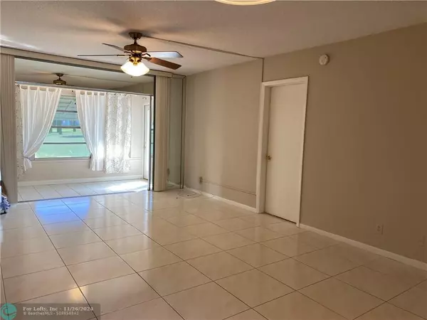 Pompano Beach, FL 33064,2850 W GOLF BLVD  #115