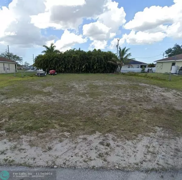 Cape Coral, FL 33909,2730 NE 2nd Pl