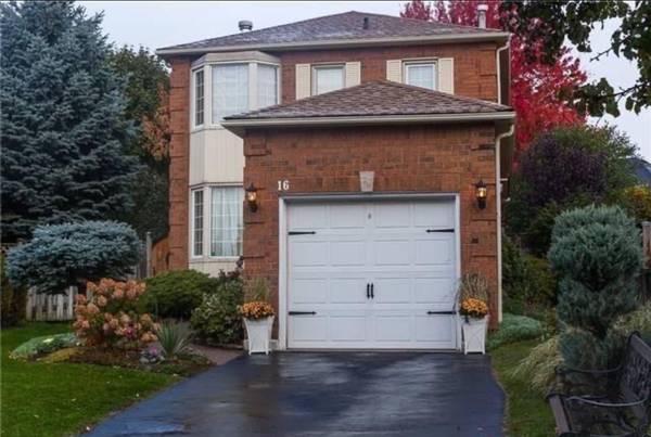 16 Old Colony DR, Whitby, ON L1R 2A3