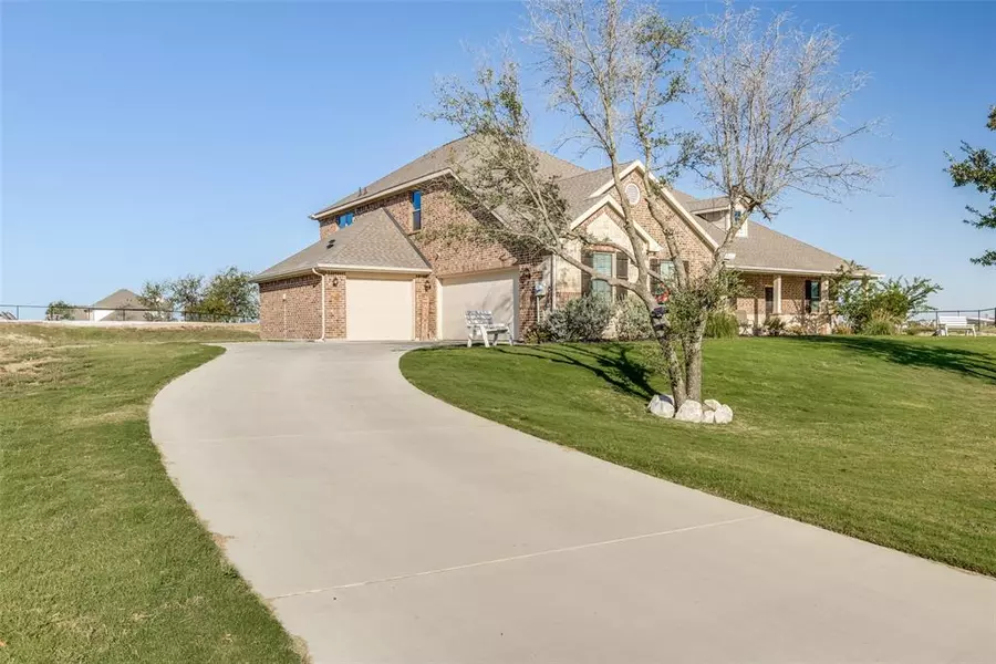 332 Sanger Drive, Springtown, TX 76082