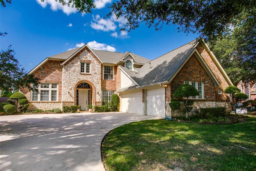 3516 Boxwood Drive, Grapevine, TX 76051