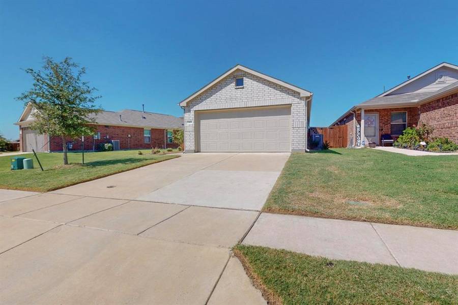 3305 Margay Run, Crandall, TX 75114