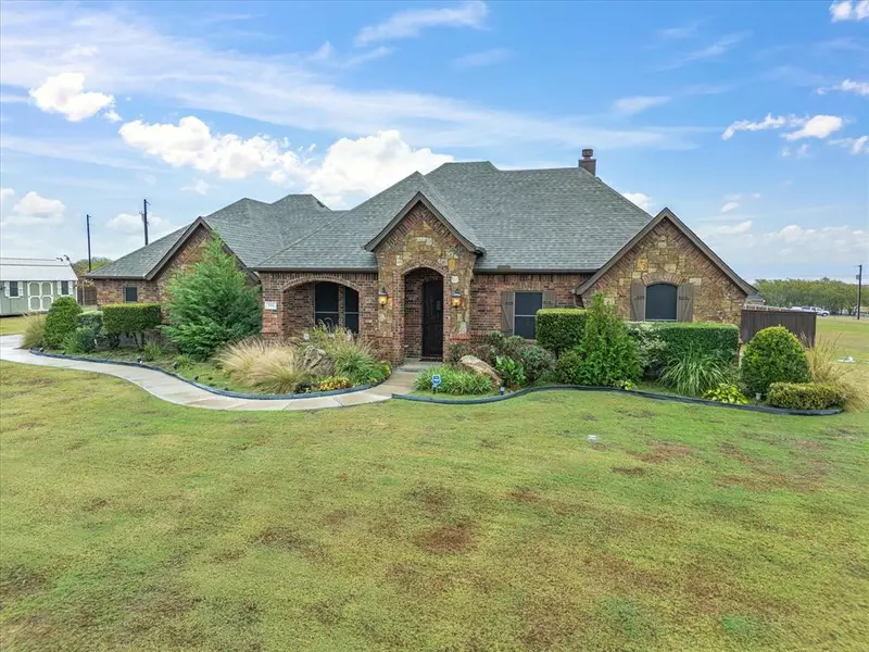 106 Lajitas Drive, Decatur, TX 76234