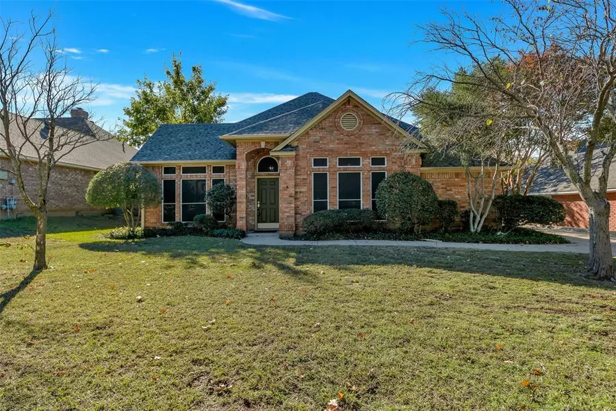 712 Smokerise Circle, Denton, TX 76205