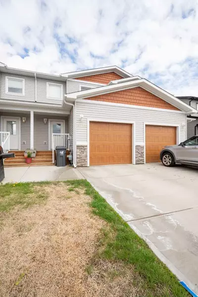 9524 113 AVE #C, Clairmont, AB T8X4G8